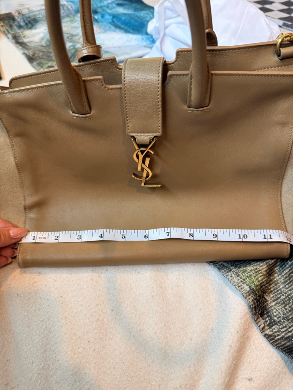 Saint Laurent Monogram Cabas Downtown Bag with Gold YSL Logo - Picture 9 of 16